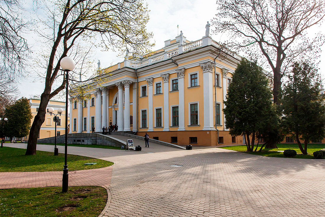 Дворцово-парковый ансамбль Румянцевых-Паскевичей